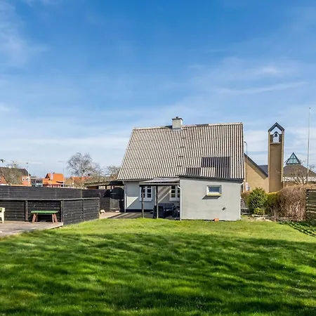 Richardine - 600m From The Sea By Interhome Feriehus