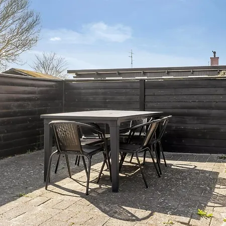 Richardine - 600m From The Sea By Interhome Strandby